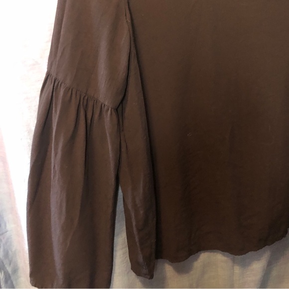 Zara basic. Pearl neckline with open bell sleeves size small - Picture 6 of 11